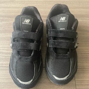Kids New Balance 990s Black and Silver